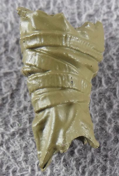 File:16-naga-wrap-wilderness-brown-character-kit.JPG
