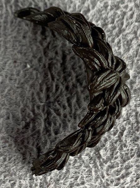 File:13-naga-fur-shoulder-naga.jpg