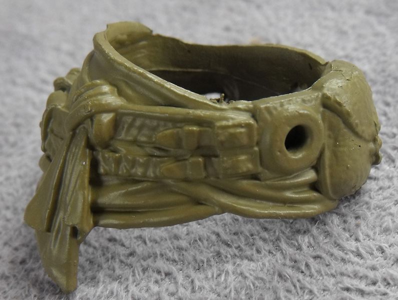 File:05-naga-belt-wilderness-brown-character-kit.JPG