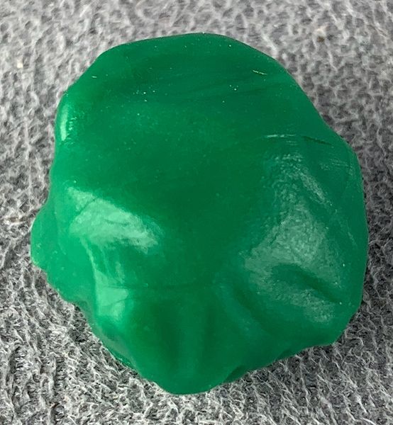File:01-chef-hat-green.jpg